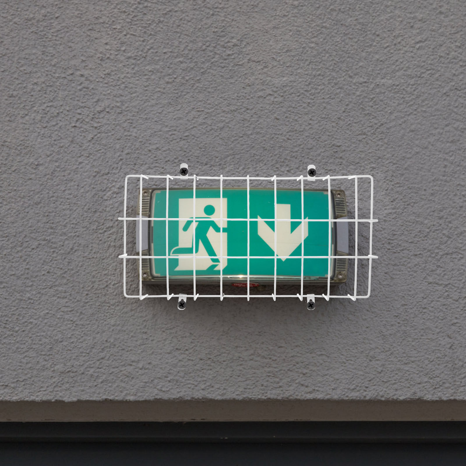 Exit Sign Protective Guard Sta - Emergency Exit Sign のレビューと価格